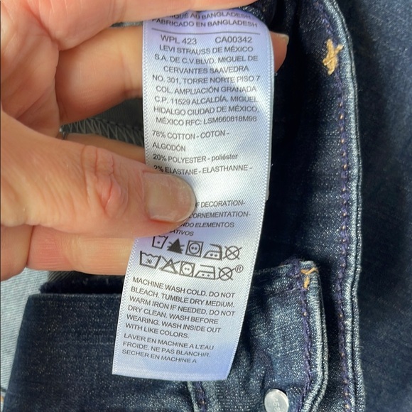 Levi Strauss Dark Blue Bermuda Shorts - Picture 3 of 13